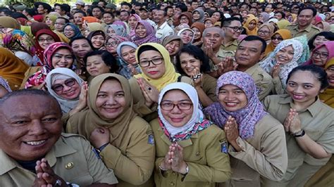 KABAR GEMBIRA Gaji Ke 13 PNS TNI Dan Polri Bakal Cair Bulan Ini