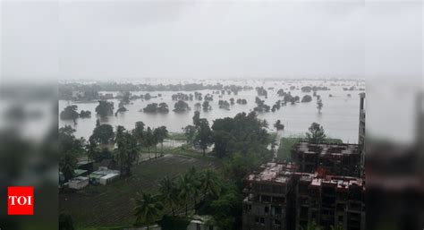 1 32 Lakh Evacuated In Western Maharashtra Army Ndrf Roped In For