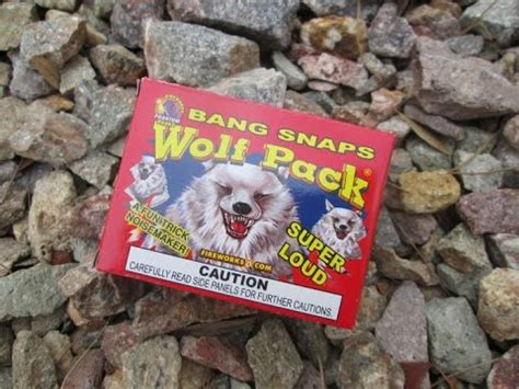 Phantom Fireworks Wolf Pack Bang Snaps Novelty Firework Youtube