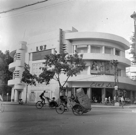 60s Photos Vintage Photographs White Building Old Building Trekking