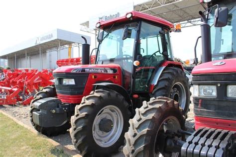 Are Mahindra Tractors Any Good? (Explained for Beginners) - UpHomely