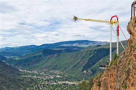 Une balançoire dans un ravin de 400 m au Colorado Voyage Insolite