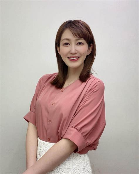 西﨑梨乃さんのインスタグラム写真 西﨑梨乃instagram「 きょうはrnc News Everyの お天気コーナー担当でした🥺