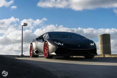 Lamborghini Huracan Negro Mate Ruedas Rojas