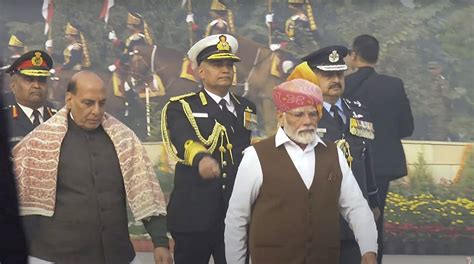 Watch Republic Day 2024 Live President Unfurls National Flag Pm Modi