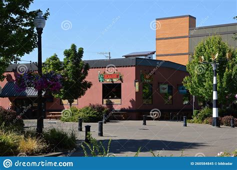 Street Scene in Downtown Eugene, Oregon Editorial Image - Image of ...