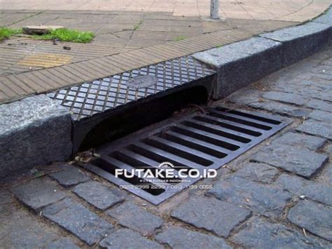 Gutter Grill Besi Tutup Saluran Air Bahan Kokoh Berkualitas