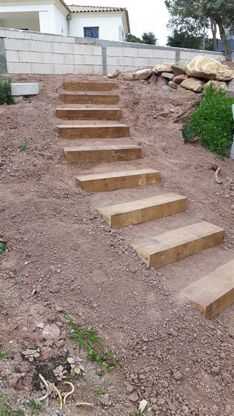 How to make steps in a garden slope | How To Do Easy