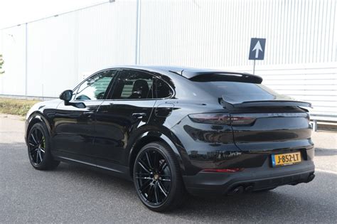 2024 Porsche Cayenne Coupe Hybrid Collie Madella