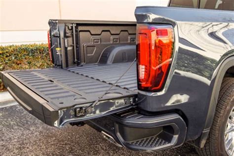 Why Does Ford F150 Tailgate Open By Itself Explained