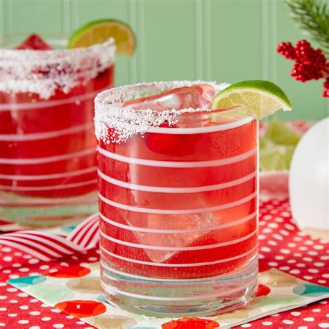 35 Best Christmas Cocktails For Every Celebration