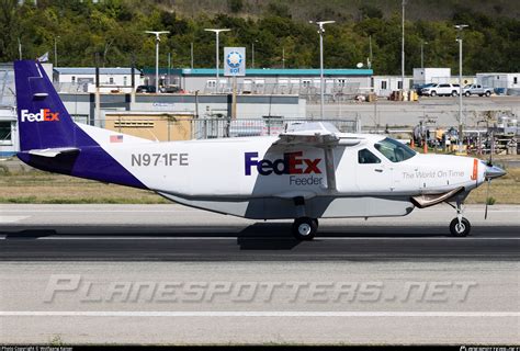 N Fe Fedex Feeder Cessna B Super Cargomaster Photo By Wolfgang