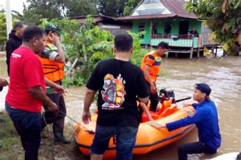 Kecamatan Di Wajo Terendam Banjir Trc Bpbd Ungsikan Warga Sindo