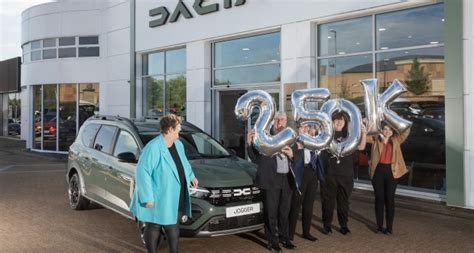 Dacia celebrates 250,000 cars sold in the UK