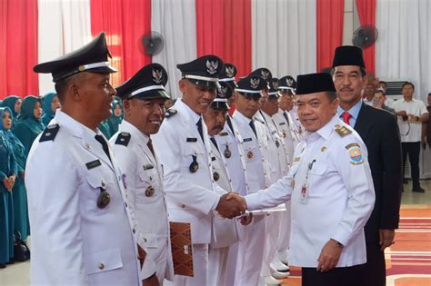 Pj Bupati Raden Najmi Kukuhkan Perpanjangan Masa Jabatan Kepala Desa