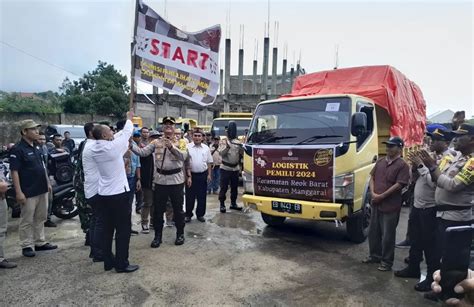 Kpu Manggarai Distribusi Logistik Begini Permintaan Bupati Hery Kepada