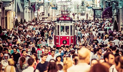 Istiklal Avenue In Istanbul Turkey Things To Do