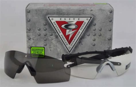 Oakley M Frame