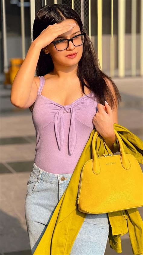 Avneet Kaur Trendy College Wear Outfits Trendy Outfits For Women