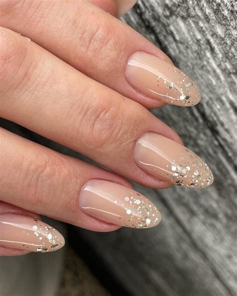 7 Neutral Nail Designs You Can Get For A Minimalistic Manicure