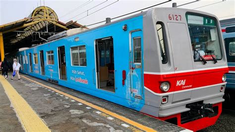 Commuter Line Datang Dan Pergi Di Stasiun Gondangdia YouTube