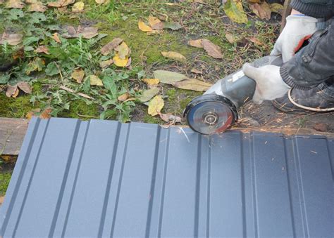 How To Cut Metal Roofing Diy Guide