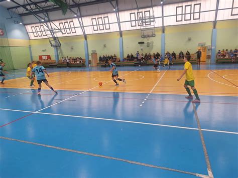 Uczniowie Sms Stal Mielec Z Awansem Do Drugiej Rundy Futsalowych