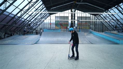 5 САМОКАТ ТРЮКОВ ЗА 5 МИНУТ | ОБУЧАЮЩЕЕ ВИДЕО - YouTube