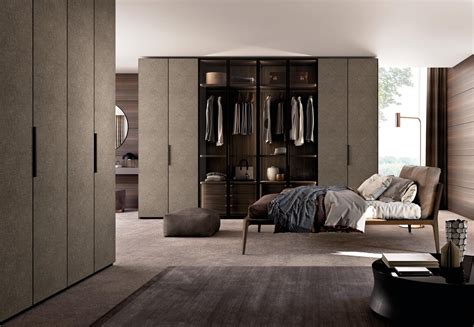 Modern Walk-In Closet Design Ideas | Pedini Miami