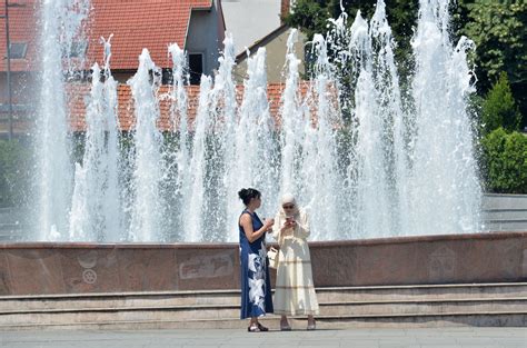 Toplotni Talas Dosegao Vrhunac U Bosni I Hercegovini Foto Tuzla L Ve