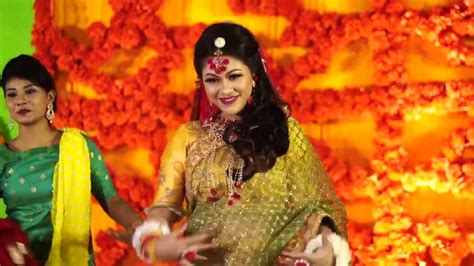 Haldi Dance Nach De Ne Sare Youtube