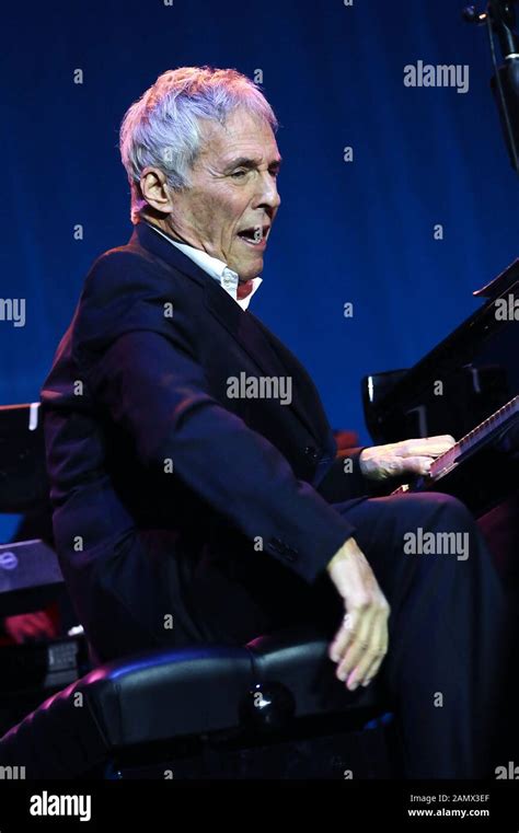 Burt bacharach tom jones hi-res stock photography and images - Alamy