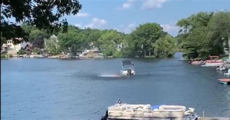 'What Is It?' Video Shows Apparent Waterspout Battering Boat On Lake Quinsigamond - CBS Boston