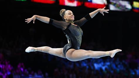 Simone Biles Leads Us Women To Record 7th Straight Team Title At Gymnastics World Championships