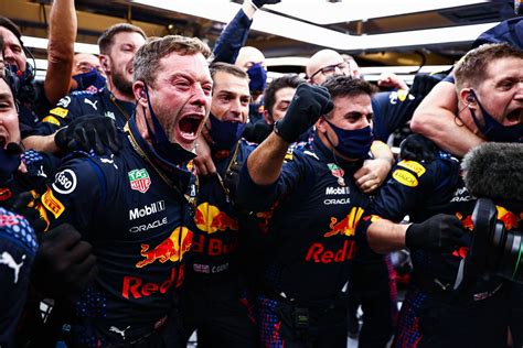 An Explosion Of Emotions Red Bull Insider Talks About Garage