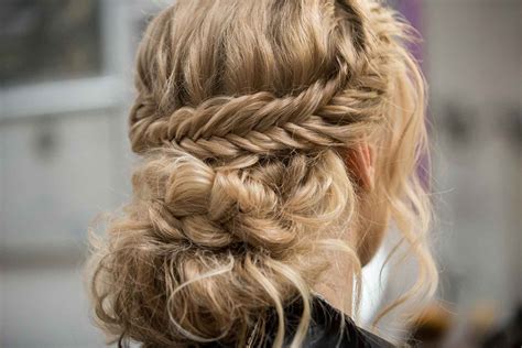 Cómo hacerte una trenza de espiga paso a paso Batiste