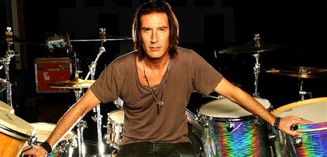 Alice In Chains Baterista Sean Kinney gravou Facelift mão quebrada