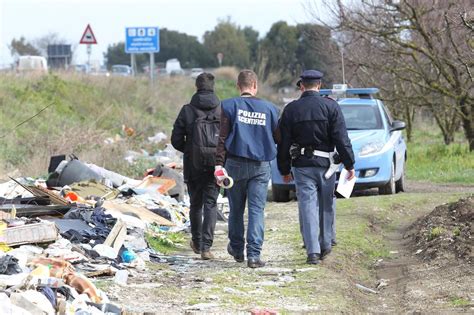 Campania Terra dei Fuochi 3 attività sequestrate e multe per