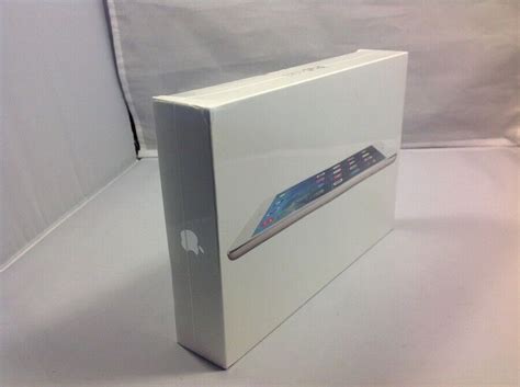 Boxed Apple IPad Mini A1432 16GB Wi Fi White Silver MD531LL A