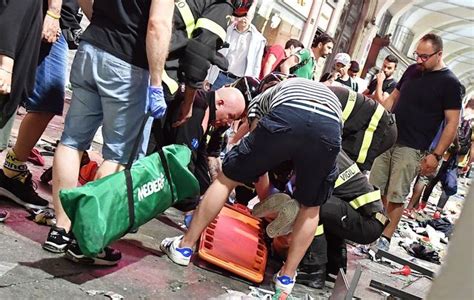 Turin Schwere Vorw Rfe Nach Massenpanik Beim Public Viewing Der Spiegel