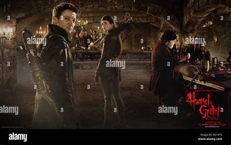 Hansel And Gretel Witch Hunters 2013 Jeremy Renner Gemma Arterton