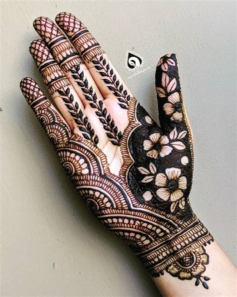 Simple Mehndi Designs For Left Hand Palm