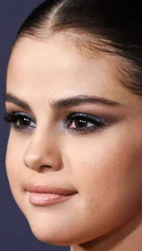 SMOKEY EYES Selena Gomez Selena Gomez Makeup Selena