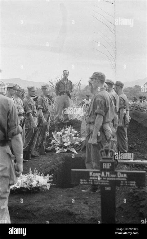 Photo Report Near Buitenzorg Description Burial Dutch Military Date