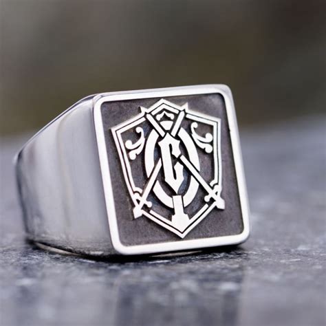 Custom Family Crest Rings | Design Your Own Coat of Arms Ring ...