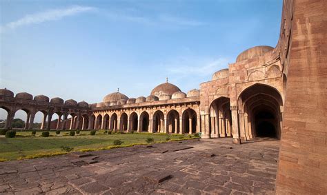 20 Places To Visit In Mandu Tourist Places And Top Attractions