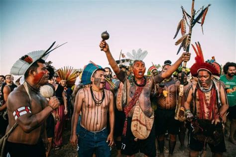 Etnias Indígenas Se Encontram Em Evento Cultural Na Chapada