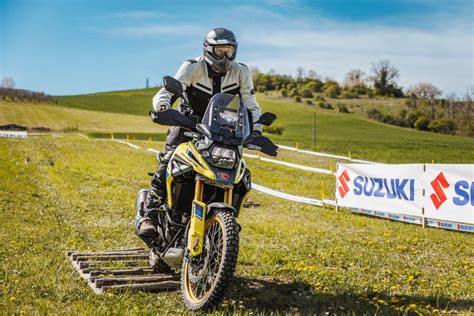 Suzuki V Strom Off Road Academy Motociclismo