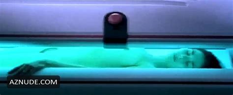 ILES FLOTTANTES NUDE SCENES AZNude