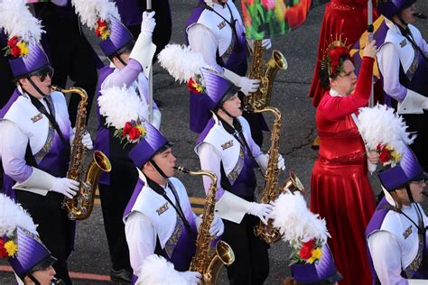 Banda De Honor Del Desfile De Las Rosas